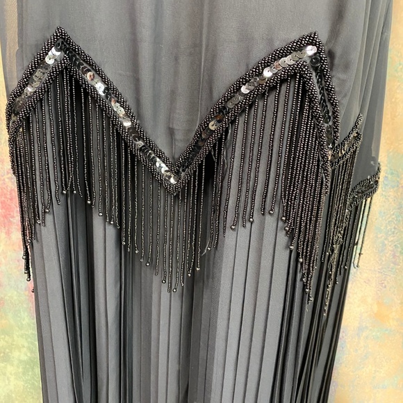 πUlla Popken Elegant Charleston Style Formal - Mother of the Bride Dress - Picture 3 of 11